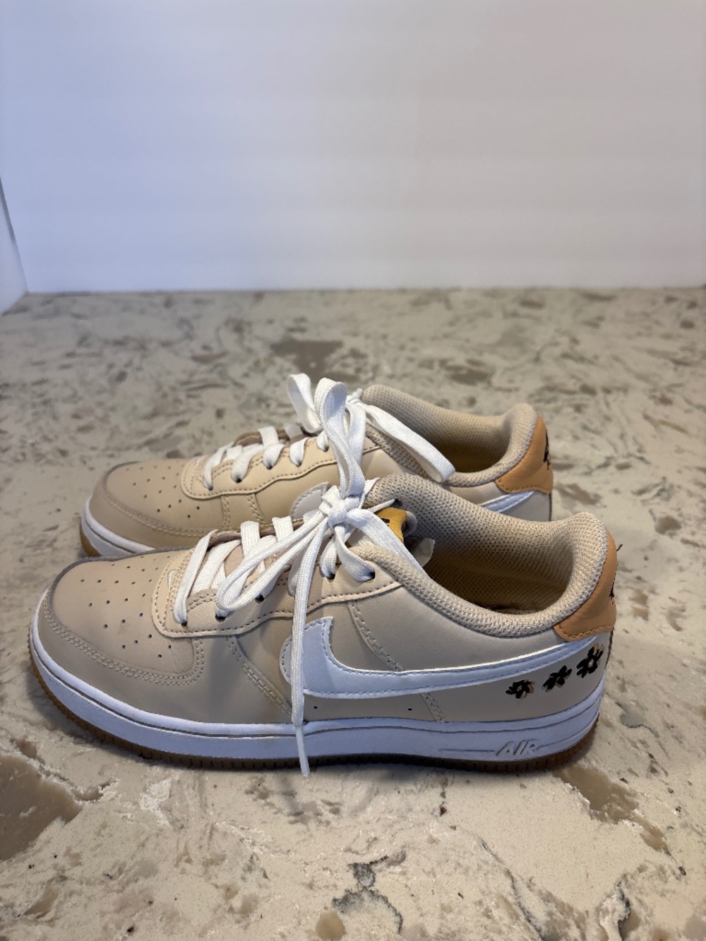 Nike Air Force 1 Low SE Powered By Flowers Leather Sneakers Y 5